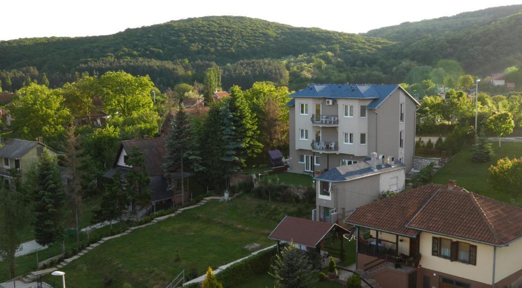 Apartments Izvor Vrdnik Exterior photo